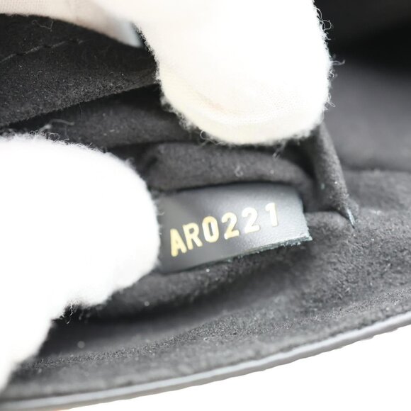 Louis Vuitton  Twist MM Epi Leather Chain Shoulder Bag Black - Picture 14 of 15